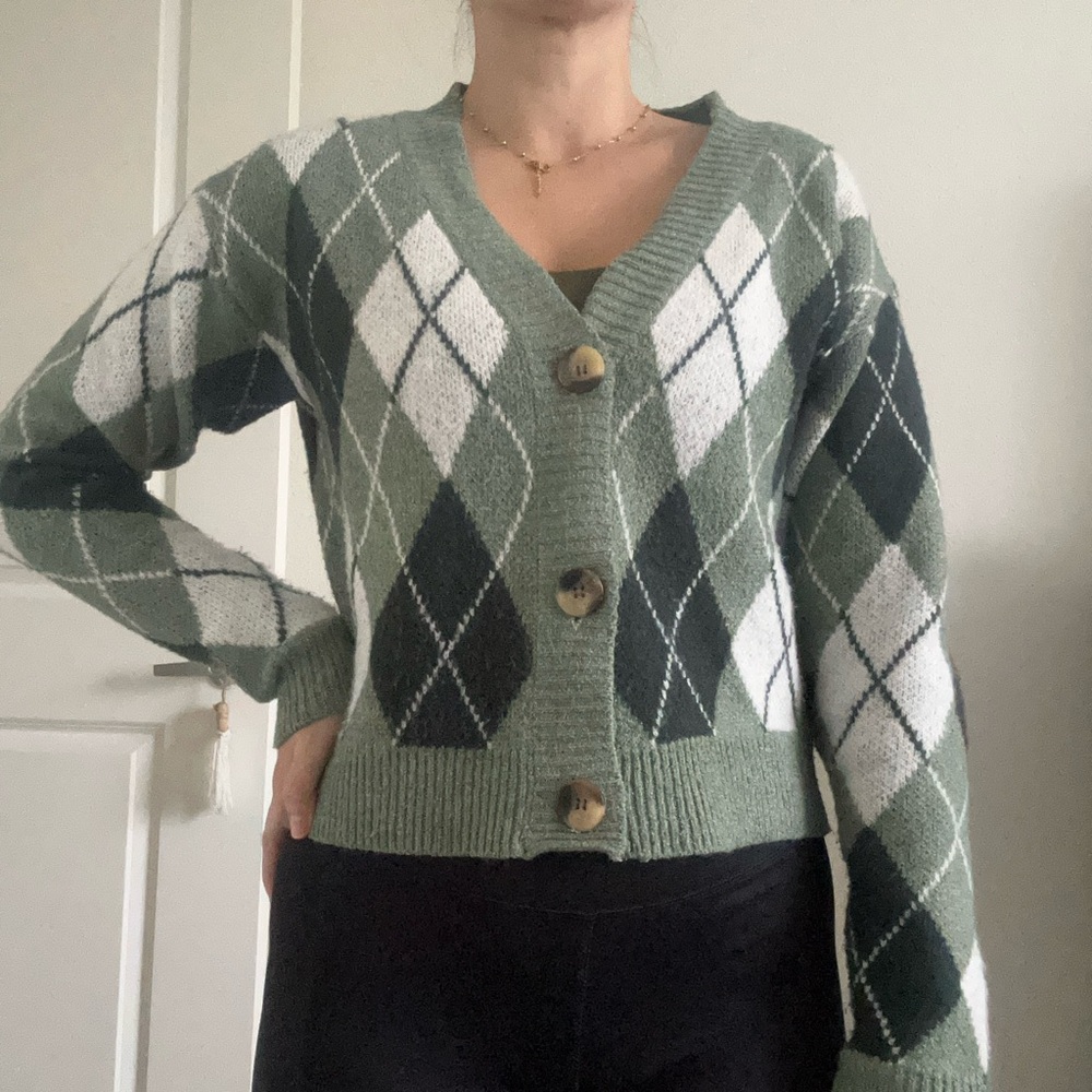 Ashley By 26 International Green Argyle Cardigan